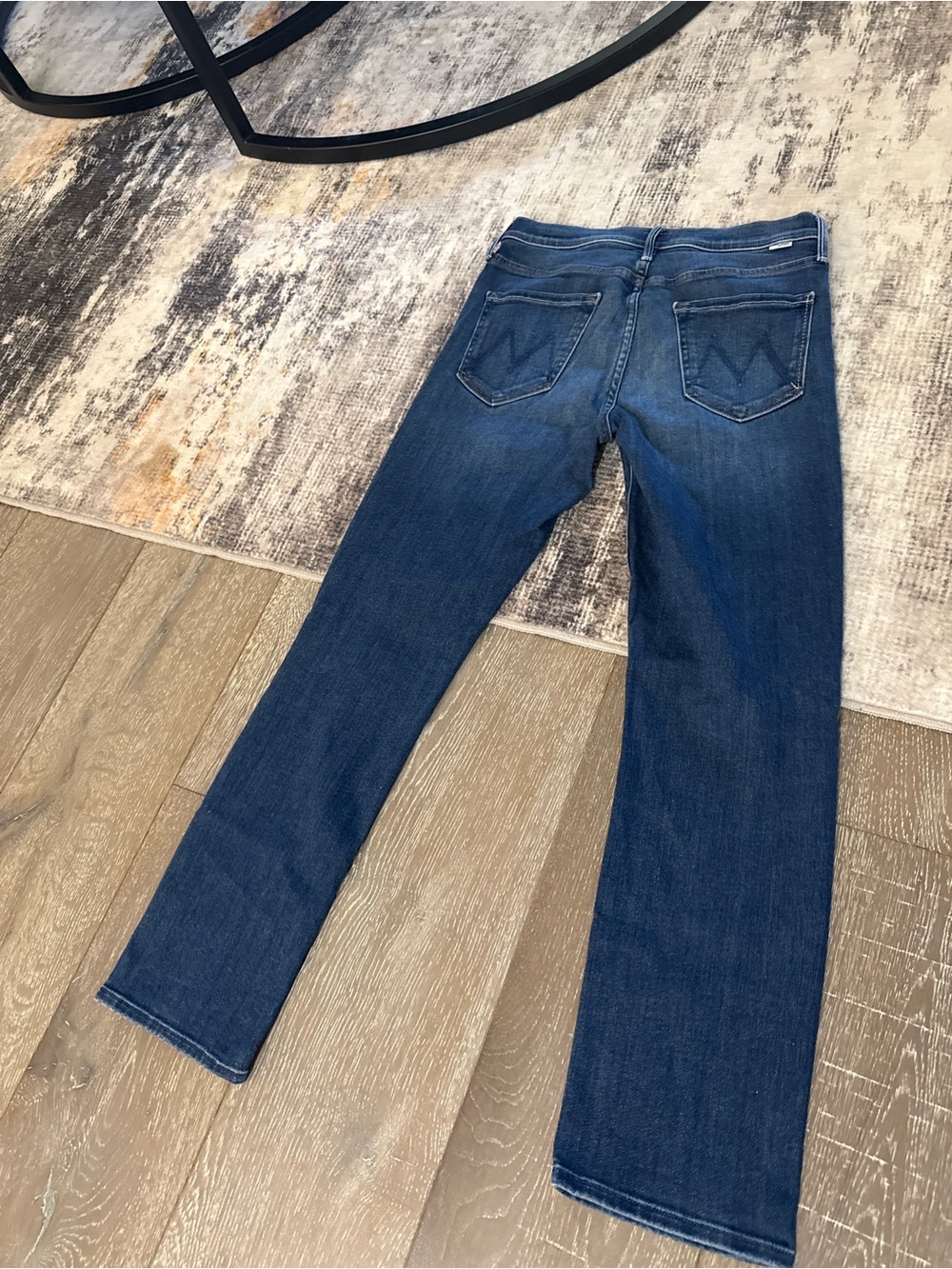 MOTHER mid rise ankle Dazzler has stretch! Jeans in Dark Blue Wash